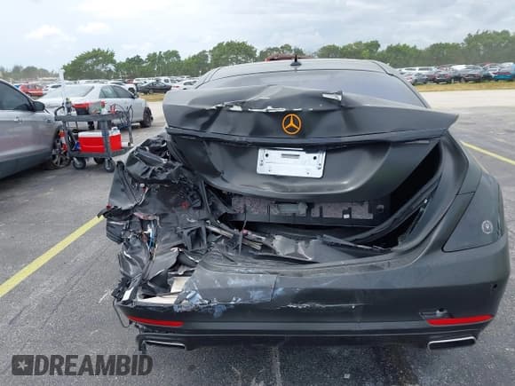 ✅ 2014 Mercedes-Benz S 550 • VIN: WDDUG8CB0EA008776 • Lot: 41728863. Listed on IAAI with 115,980 mi. Free auction sales archive from the USA and detailed vehicle history report at DreamBid. Image 6.