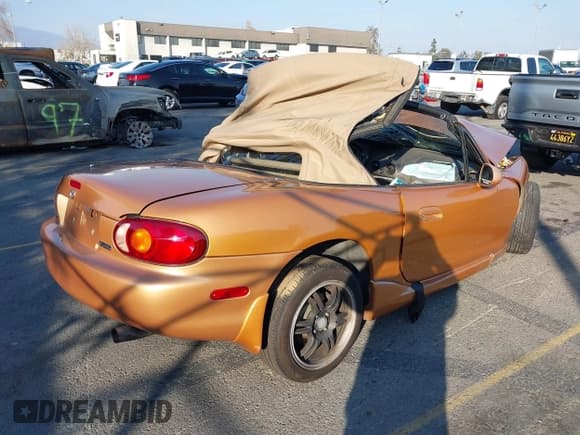 ✅ 2000 Mazda MX-5 Miata • VIN: JM1NB3531Y0143149 • Lot: 41447865. Listed on IAAI with Not provided. Free auction sales archive from the USA and detailed vehicle history report at DreamBid. Image 4.