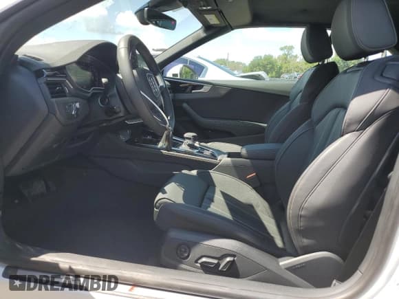 ✅ 2024 Audi A5 Cabriolet S line Prestige • VIN: WAU5AGF5XRN005363 • Lot: 57027795. Wystawiony na Copart z przebiegiem 627 mil. Bezpłatny archiwum sprzedaży aukcyjnych z USA i szczegółowy raport historii pojazdu na DreamBid. Zdjęcie 7.