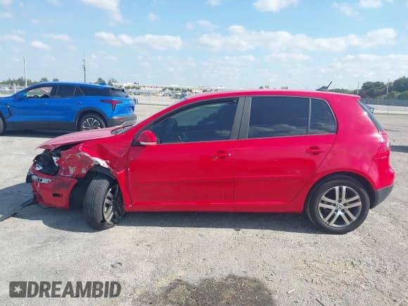 ✅ 2009 Volkswagen Rabbit S • VIN: WVWDA71K79W095349 • Lot: 42048314. Wystawiony na IAAI z przebiegiem 175 509 mil. Bezpłatny archiwum sprzedaży aukcyjnych z USA i szczegółowy raport historii pojazdu na DreamBid. Zdjęcie 14.