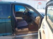 ✅ 1998 Dodge Dakota SLT • VIN: 1B7GL22X5WS711623 • Lot: 43658731. Wystawiony na IAAI z przebiegiem 268 139 mil. Bezpłatny archiwum sprzedaży aukcyjnych z USA i szczegółowy raport historii pojazdu na DreamBid. Zdjęcie 5.