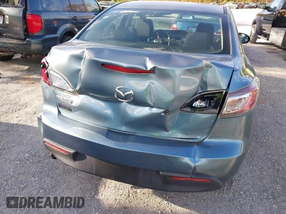 ✅ 2011 Mazda 3 i Sport • VIN: JM1BL1UF4B1422225 • Lot: 43526263. Listed on IAAI with 161,895 mi. Free auction sales archive from the USA and detailed vehicle history report at DreamBid. Image 6.