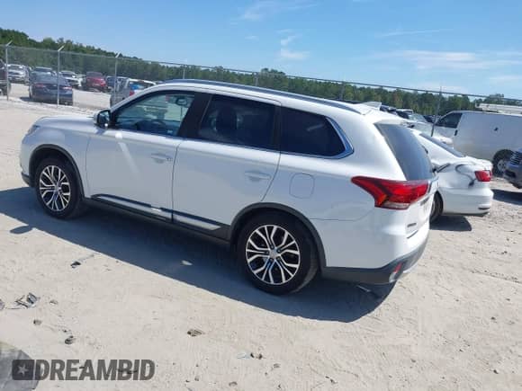 2018 Mitsubishi Outlander SE with VIN JA4AD3A38JZ053880, listed as a IAAI auction lot 43217197 with 131,340 mi miles and . Bid and sale history available at DreamBid. Image 3.