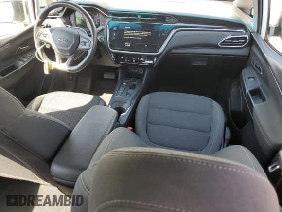 ✅ 2023 Chevrolet Bolt EV 1LT • VIN: 1G1FW6S07P4127476 • Lot: 69334664. Wystawiony na Copart z przebiegiem 11 833 mil. Bezpłatny archiwum sprzedaży aukcyjnych z USA i szczegółowy raport historii pojazdu na DreamBid. Zdjęcie 8.