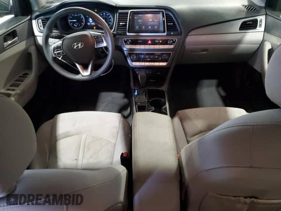 2018 Hyundai Sonata SE с VIN 5NPE24AF0JH606557, выставлен на аукционе Copart как лот 80921715 с пробегом 45 770 миль миль и Списание • Salvage title. История ставок и продаж доступна на DreamBid. Изображение 8.