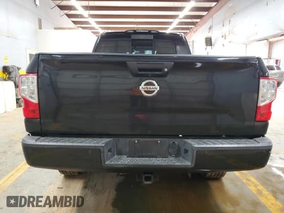 ✅ 2017 Nissan Titan SV • VIN: 1N6AA1F22HN553230 • Лот: 71956354. Опубликован ранее на Copart с пробегом Не указан. Бесплатный доступ к архиву аукционных продаж из США и подробный отчёт об истории автомобиля на DreamBid. Изображение 6.