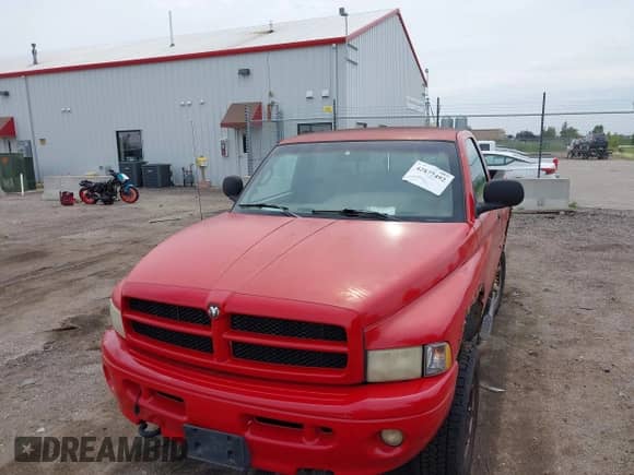 ✅ 2000 Dodge 1500 • VIN: 1B7HF16Z6YS644728 • Lot: 42877492. Listed on IAAI with 166,020 mi. Free auction sales archive from the USA and detailed vehicle history report at DreamBid. Image 6.