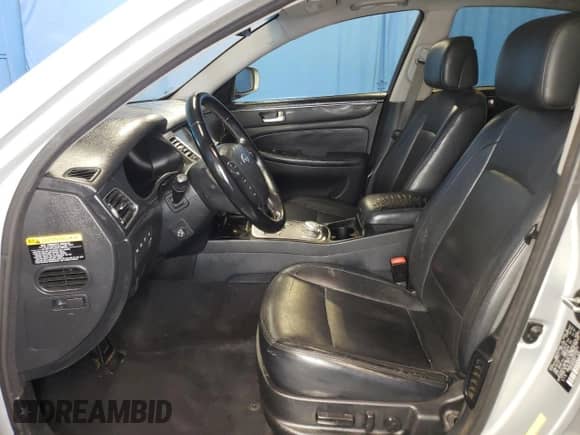 2013 Hyundai Genesis 3.8L z VIN KMHGC4DD9DU249319, wystawiony jako Copart lot #70190274 z przebiegiem 192 445 mil mil oraz Czysty tytuł • Clean title. Historia ofert i sprzedaży dostępna na DreamBid. Obrazek 7.