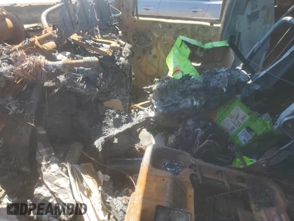 ✅ 2011 Ford Econoline Cargo Commercial • VIN: 1FTNE2EW6BDB33714 • Лот: 62867195. Опубликован ранее на Copart с пробегом Не указан. Бесплатный доступ к архиву аукционных продаж из США и подробный отчёт об истории автомобиля на DreamBid. Изображение 7.