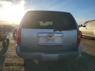 ✅ 2012 Chevrolet Suburban LTZ • VIN: 1GNSKKE75CR188221 • Lot: 80372124. Wystawiony na Copart z przebiegiem 182 855 mil. Bezpłatny archiwum sprzedaży aukcyjnych z USA i szczegółowy raport historii pojazdu na DreamBid. Zdjęcie 6.