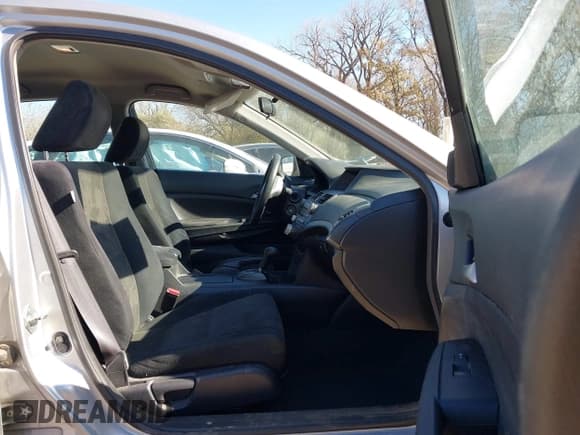 ✅ 2010 Honda Accord LX • VIN: 1HGCP2F39AA055369 • Lot: 43665990. Listed on IAAI with 124,733 mi. Free auction sales archive from the USA and detailed vehicle history report at DreamBid. Image 5.