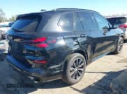 ✅ 2024 BMW X5 xDrive40i • VIN: 5UX23EU03R9U30989 • Lot: 43474605. Wystawiony na IAAI z przebiegiem 27 127 mil. Bezpłatny archiwum sprzedaży aukcyjnych z USA i szczegółowy raport historii pojazdu na DreamBid. Zdjęcie 4.