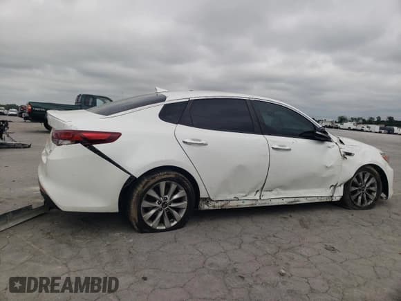 ✅ 2018 Kia Optima S • VIN: 5XXGT4L32JG209713 • Lot: 69919535. Wystawiony na Copart z przebiegiem 73 436 mil. Bezpłatny archiwum sprzedaży aukcyjnych z USA i szczegółowy raport historii pojazdu na DreamBid. Zdjęcie 3.