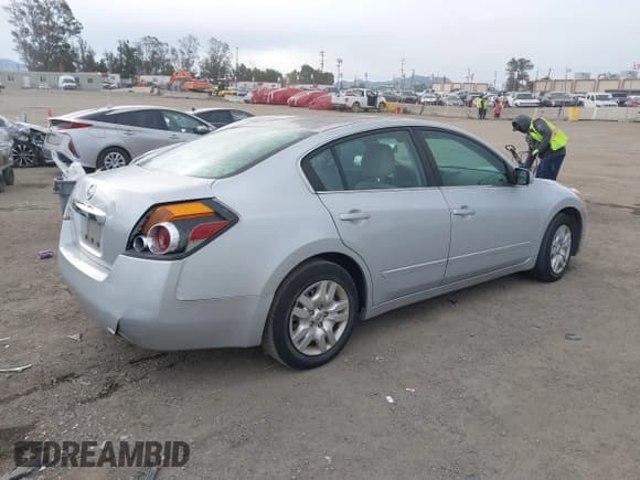 ✅ 2011 Nissan Altima S • VIN: 1N4AL2AP5BN453240 • Лот: 41766092. Опубликован ранее на IAAI с пробегом Не указан. Бесплатный доступ к архиву аукционных продаж из США и подробный отчёт об истории автомобиля на DreamBid. Изображение 4.