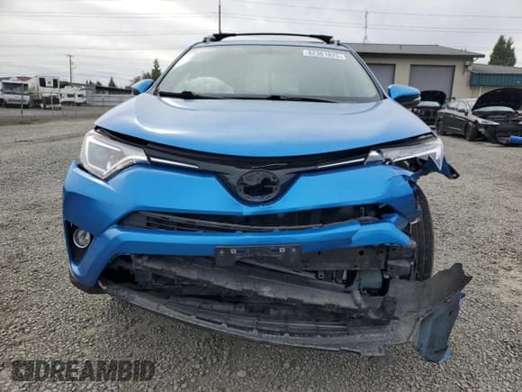 ✅ 2016 Toyota RAV4 XLE • VIN: JTMRFREV5GJ060259 • Lot: 82361025. Wystawiony na Copart z przebiegiem 132 281 mil. Bezpłatny archiwum sprzedaży aukcyjnych z USA i szczegółowy raport historii pojazdu na DreamBid. Zdjęcie 5.