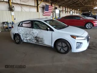 ✅ 2022 Hyundai Ioniq SE • VIN: KMHC75LC0NU266254 • Lot: 49628795. Wystawiony na Copart z przebiegiem 49 255 mil. Bezpłatny archiwum sprzedaży aukcyjnych z USA i szczegółowy raport historii pojazdu na DreamBid. Zdjęcie 4.
