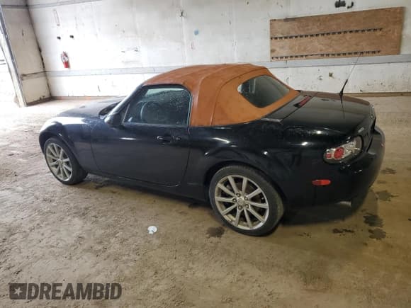 ✅ 2006 Mazda MX-5 Miata Touring • VIN: JM1NC25F760104855 • Lot: 52715275. Wystawiony na Copart z przebiegiem 171 307 mil. Bezpłatny archiwum sprzedaży aukcyjnych z USA i szczegółowy raport historii pojazdu na DreamBid. Zdjęcie 2.