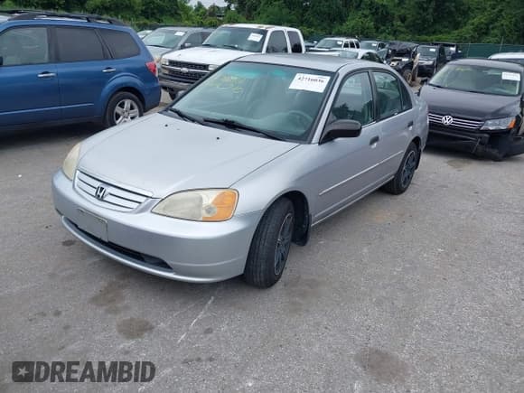 ✅ 2001 Honda Civic LX • VIN: 1HGES15531L024269 • Lot: 42716036. Listed on IAAI with 291,842 mi. Free auction sales archive from the USA and detailed vehicle history report at DreamBid. Image 2.