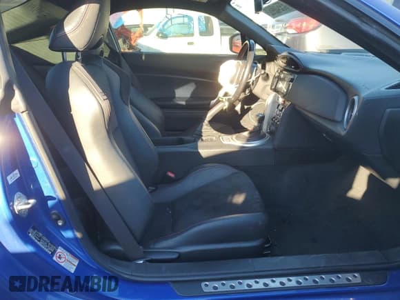 ✅ 2018 Subaru BRZ Limited • VIN: JF1ZCAC18J8601979 • Лот: 65548982. Опубликован ранее на Copart с пробегом 51 997 миль. Бесплатный доступ к архиву аукционных продаж из США и подробный отчёт об истории автомобиля на DreamBid. Изображение 5.