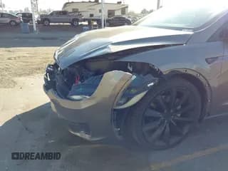 ✅ 2016 Tesla Model X 70D • VIN: 5YJXCBE20GF002726 • Лот: 43592255. Опубликован ранее на IAAI с пробегом 104 514 миль. Бесплатный доступ к архиву аукционных продаж из США и подробный отчёт об истории автомобиля на DreamBid. Изображение 6.