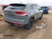 ✅ 2020 Volkswagen Atlas SE • VIN: 1V25C2CA2LC201879 • Lot: 43286825. Listed on IAAI with 121,836 mi. Free auction sales archive from the USA and detailed vehicle history report at DreamBid. Image 4.