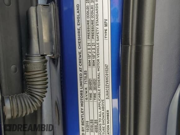 ✅ 2017 Bentley Bentayga W12 • VIN: SJAAC2ZV6HC015247 • Lot: 61849895. Listed on Copart with 46,046 mi. Free auction sales archive from the USA and detailed vehicle history report at DreamBid. Image 13.