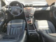 ✅ 2006 Mercedes-Benz C 280 Luxury • VIN: WDBRF92H66F787425 • Lot: 71566765. Wystawiony na Copart z przebiegiem 199 702 mil. Bezpłatny archiwum sprzedaży aukcyjnych z USA i szczegółowy raport historii pojazdu na DreamBid. Zdjęcie 8.