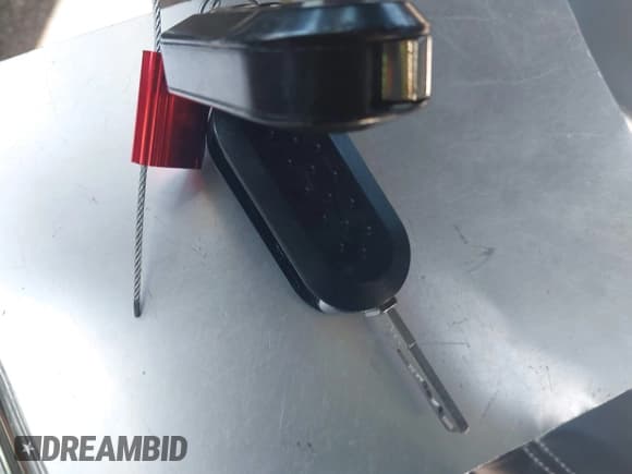 ✅ 2018 FIAT 500e • VIN: 3C3CFFGE1JT377249 • Лот: 43603032. Опубликован ранее на IAAI с пробегом 19 525 миль. Бесплатный доступ к архиву аукционных продаж из США и подробный отчёт об истории автомобиля на DreamBid. Изображение 11.