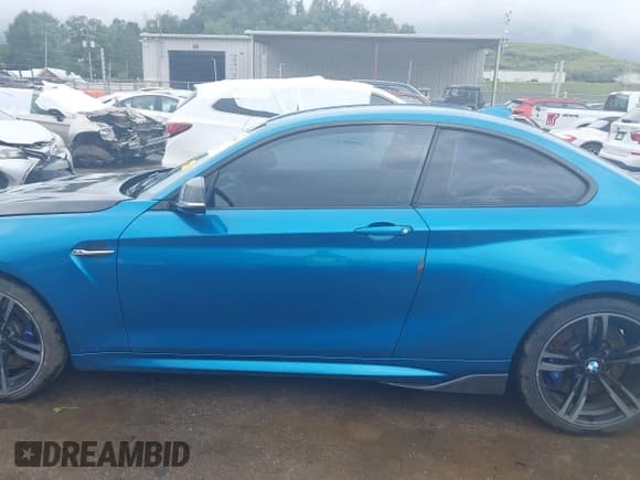 ✅ 2017 BMW M2 • VIN: WBS1H9C55HV786233 • Lot: 42955848. Wystawiony na IAAI z przebiegiem 64 266 mil. Bezpłatny archiwum sprzedaży aukcyjnych z USA i szczegółowy raport historii pojazdu na DreamBid. Zdjęcie 15.