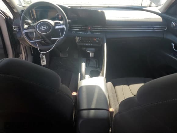 ✅ 2024 Hyundai Elantra SEL • VIN: KMHLM4DG4RU839750 • Lot: 66733625. Listed on Copart with 19,935 mi. Free auction sales archive from the USA and detailed vehicle history report at DreamBid. Image 8.