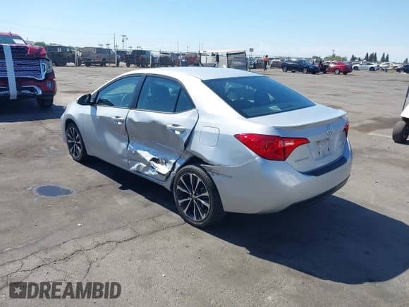 ✅ 2018 Toyota Corolla L • VIN: 2T1BURHE4JC060727 • Lot: 42860302. Listed on IAAI with 77,169 mi. Free auction sales archive from the USA and detailed vehicle history report at DreamBid. Image 3.