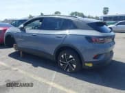 ✅ 2022 Volkswagen ID.4 Pro • VIN: WVGRMPE29NP065406 • Lot: 42328583. Wystawiony na IAAI z przebiegiem 30 210 mil. Bezpłatny archiwum sprzedaży aukcyjnych z USA i szczegółowy raport historii pojazdu na DreamBid. Zdjęcie 3.