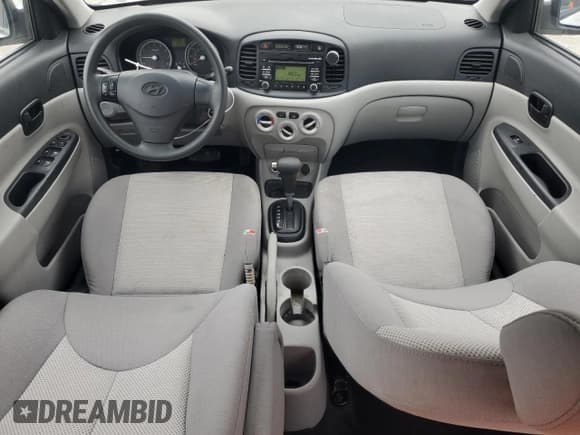 ✅ 2009 Hyundai Accent Auto GLS • VIN: KMHCN46C29U341411 • Лот: 42215115. Опубликован ранее на Copart с пробегом 122 858 миль. Бесплатный доступ к архиву аукционных продаж из США и подробный отчёт об истории автомобиля на DreamBid. Изображение 8.