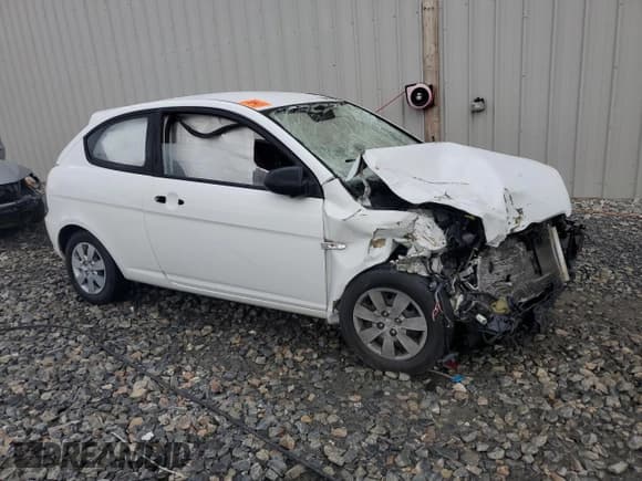 ✅ 2009 Hyundai Accent Auto GS • VIN: KMHCM36CX9U121401 • Лот: 64869864. Опубликован ранее на Copart с пробегом 136 422 миль. Бесплатный доступ к архиву аукционных продаж из США и подробный отчёт об истории автомобиля на DreamBid. Изображение 4.