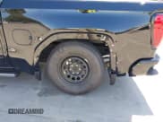 ✅ 2023 GMC Sierra 1500 Denali Ultimate • VIN: 1GTUUHEL4PZ257594 • Лот: 42408388. Опубликован ранее на IAAI с пробегом 37 249 миль. Бесплатный доступ к архиву аукционных продаж из США и подробный отчёт об истории автомобиля на DreamBid. Изображение 17.