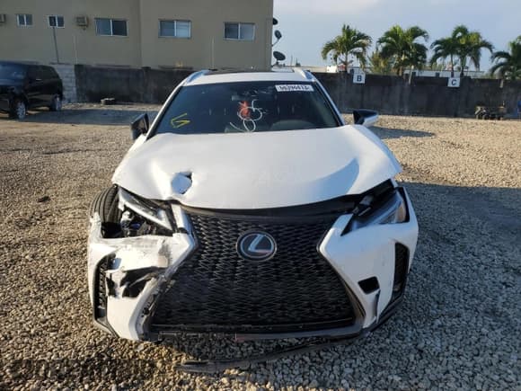✅ 2021 Lexus UX 200 F Sport • VIN: JTHE3JBH8M2036064 • Lot: 68394413. Wystawiony na Copart z przebiegiem 31 057 mil. Bezpłatny archiwum sprzedaży aukcyjnych z USA i szczegółowy raport historii pojazdu na DreamBid. Zdjęcie 5.