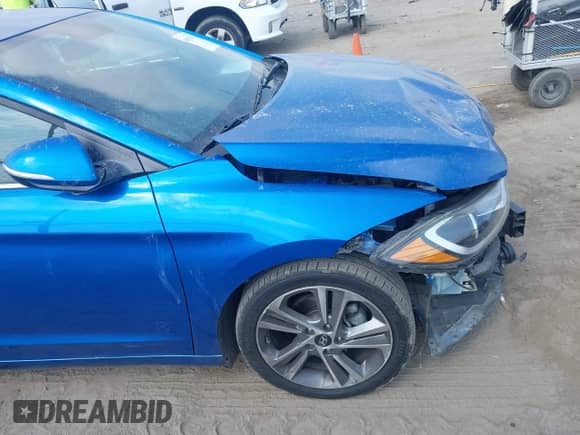 2018 Hyundai Elantra Value Edition z VIN 5NPD84LF7JH279551, wystawiony jako IAAI lot #40075962 z przebiegiem 91 961 mil mil oraz . Historia ofert i sprzedaży dostępna na DreamBid. Obrazek 19.