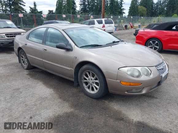 ✅ 2000 Chrysler 300M M • VIN: 2C3HE66GXYH314858 • Lot: 42520582. Wystawiony na IAAI z przebiegiem 189 984 mil. Bezpłatny archiwum sprzedaży aukcyjnych z USA i szczegółowy raport historii pojazdu na DreamBid. Zdjęcie 1.