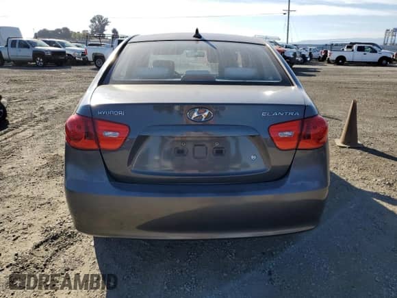 2009 Hyundai Elantra GLS z VIN KMHDU46D79U722672, wystawiony jako Copart lot #71370544 z przebiegiem 145 386 mil mil oraz Szkoda całkowita • Salvage title. Historia ofert i sprzedaży dostępna na DreamBid. Obrazek 6.