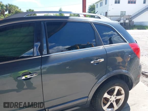 ✅ 2013 Chevrolet Captiva Sport LT • VIN: 3GNAL3EK1DS576970 • Lot: 40300422. Wystawiony na IAAI z przebiegiem 95 483 mil. Bezpłatny archiwum sprzedaży aukcyjnych z USA i szczegółowy raport historii pojazdu na DreamBid. Zdjęcie 12.