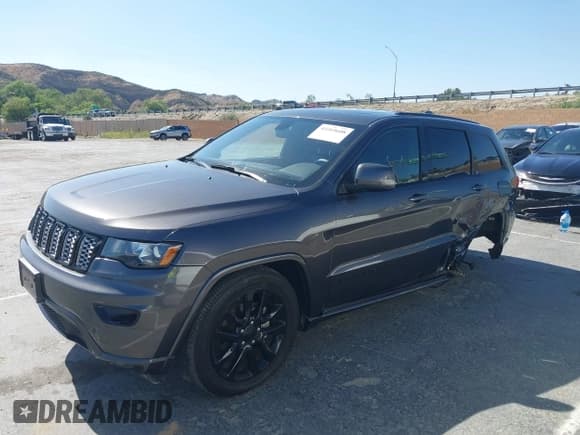 ✅ 2017 Jeep Grand Cherokee 75th Anniversary • VIN: 1C4RJEAG4HC816457 • Lot: 42269608. Listed on IAAI with 68,593 mi. Free auction sales archive from the USA and detailed vehicle history report at DreamBid. Image 14.
