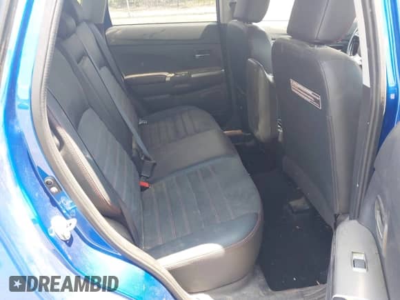 2018 Mitsubishi Outlander SE с VIN JA4AR3AW5JZ008911, выставлен на аукционе IAAI как лот 42456164 с пробегом 64 596 миль миль и . История ставок и продаж доступна на DreamBid. Изображение 8.