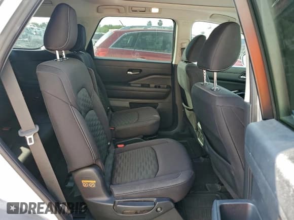 ✅ 2022 Nissan Pathfinder SV • VIN: 5N1DR3BB7NC214279 • Lot: 94137625. Listed on Copart with 135,319 mi. Free auction sales archive from the USA and detailed vehicle history report at DreamBid. Image 11.