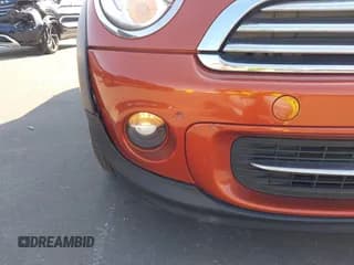 ✅ 2013 MINI Roadster • VIN: WMWSY1C55DT311925 • Lot: 43757747. Wystawiony na IAAI z przebiegiem 118 227 mil. Bezpłatny archiwum sprzedaży aukcyjnych z USA i szczegółowy raport historii pojazdu na DreamBid. Zdjęcie 6.