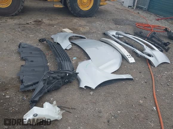 ✅ 2022 Toyota Sienna XLE • VIN: 5TDYRKEC4NS134912 • Lot: 43427761. Listed on IAAI with 52,317 mi. Free auction sales archive from the USA and detailed vehicle history report at DreamBid. Image 12.