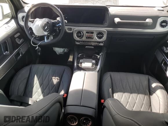 ✅ 2025 Mercedes-Benz G 63 AMG • VIN: W1NWH5AB7SX024539 • Лот: 85700945. Опубликован ранее на Copart с пробегом Не указан. Бесплатный доступ к архиву аукционных продаж из США и подробный отчёт об истории автомобиля на DreamBid. Изображение 8.