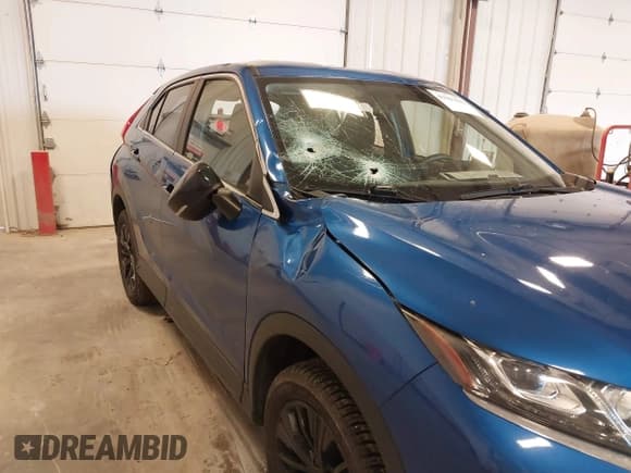 ✅ 2018 Mitsubishi Eclipse Cross LE • VIN: JA4AT4AA9JZ069268 • Lot: 41941695. Wystawiony na IAAI z przebiegiem 52 320 mil. Bezpłatny archiwum sprzedaży aukcyjnych z USA i szczegółowy raport historii pojazdu na DreamBid. Zdjęcie 6.