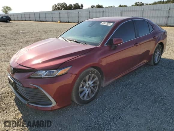 2022 Toyota Camry LE with VIN 4T1C11BK2NU059674, listed as a Copart auction lot 68912925 with 86,142 mi miles and Salvage title. Bid and sale history available at DreamBid. Image 1.