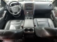 ✅ 2007 Ford Explorer Limited • VIN: 1FMEU75E47UA68520 • Лот: 69399554. Опубликован ранее на Copart с пробегом 171 705 миль. Бесплатный доступ к архиву аукционных продаж из США и подробный отчёт об истории автомобиля на DreamBid. Изображение 8.