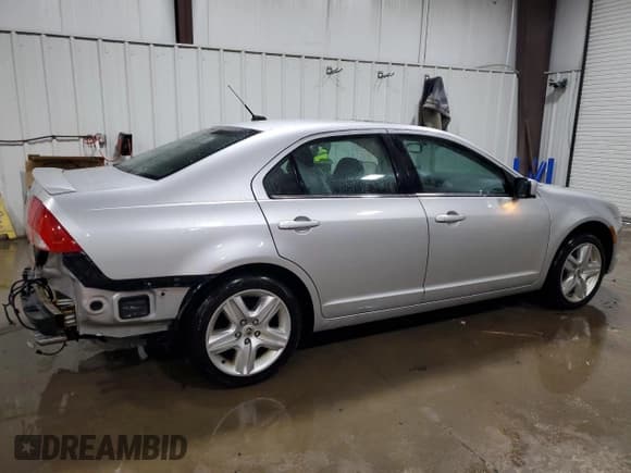 ✅ 2011 Mercury Milan • VIN: 3MEHM0HA6BR602441 • Лот: 87050565. Опубликован ранее на Copart с пробегом 124 035 миль. Бесплатный доступ к архиву аукционных продаж из США и подробный отчёт об истории автомобиля на DreamBid. Изображение 3.